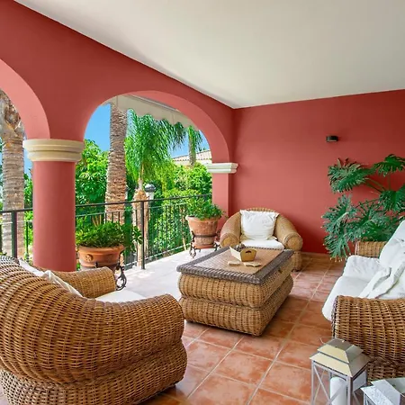 Βίλα 10 Bedroom 5 Star Luxury & Heated Pool For 5 To 28 Guests Near Alicante *