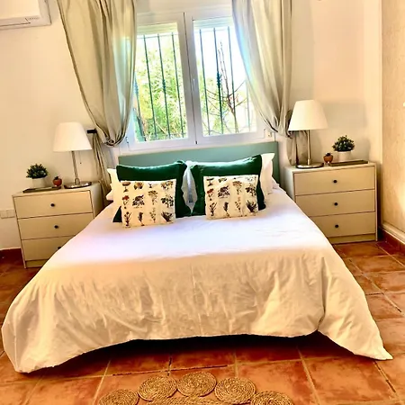 10 Bedroom 5 Star Luxury & Heated Pool For 5 To 28 Guests Near Alicante *