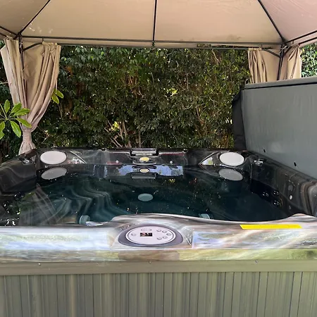 Βίλα 10 Bedroom 5 Star Luxury & Heated Pool For 5 To 28 Guests Near Alicante *