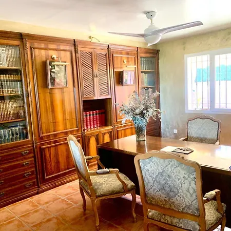 10 Bedroom 5 Star Luxury & Heated Pool For 5 To 28 Guests Near Alicante موتيكْتْساميل